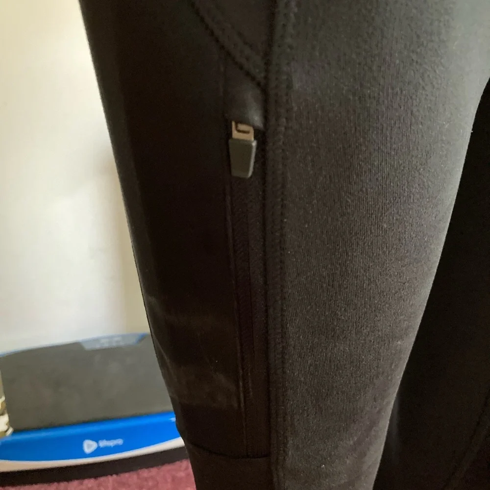 Marika Ankle Crop Workout Pants NEW WITH TAGS